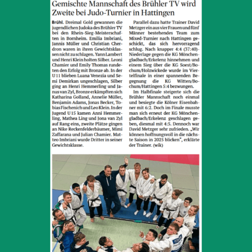 Gruppenfoto des Mixed-Judo-Teams des Br&uuml;hler TV, jubelnd auf einer Matte nach dem zweiten Platz bei einem Turnier.