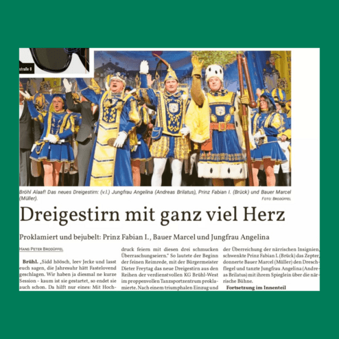 Auftritt des Dreigestirns: Prinz Fabian I., Bauer Marcel und Jungfrau Angelina in festlicher Karnevalskleidung auf Bühne.