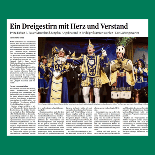 Proklamation von Prinz Fabian I., Bauer Marcel und Jungfrau Angelina auf der Bühne in Brühl, umgeben von festlicher Atmosphäre.