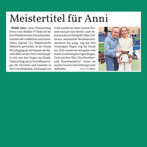 Anni Hemmerling posiert mit ihrem Trainer David Metzger nach dem Gewinn des Meistertitels in Judo.