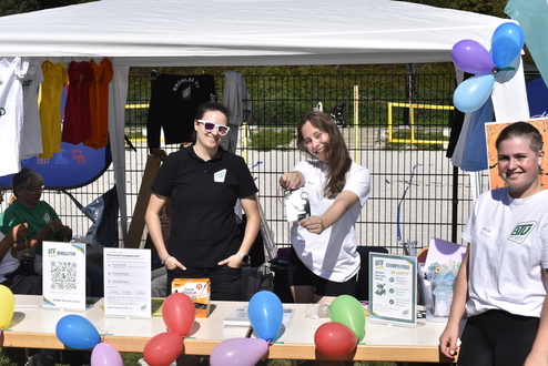 BTV-Jugend am Jugendstand beim BTV-Spielfest