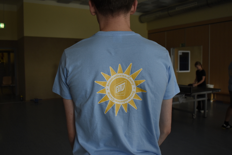 T-shirt mit Sommerfereincamp Logo
