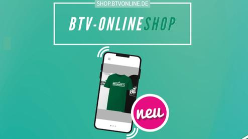 Smartphone zeigt neue Sportbekleidung im BTV-Onlineshop auf gr&uuml;nem Hintergrund mit dazugeh&ouml;rigem Text.